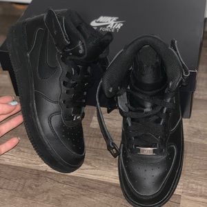 Black Nike Air Force 1 High